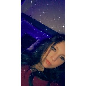 Meet your Posher, Janaya